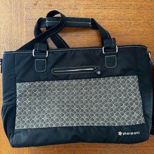 Sherpani Priya laptop travel bag very gently used